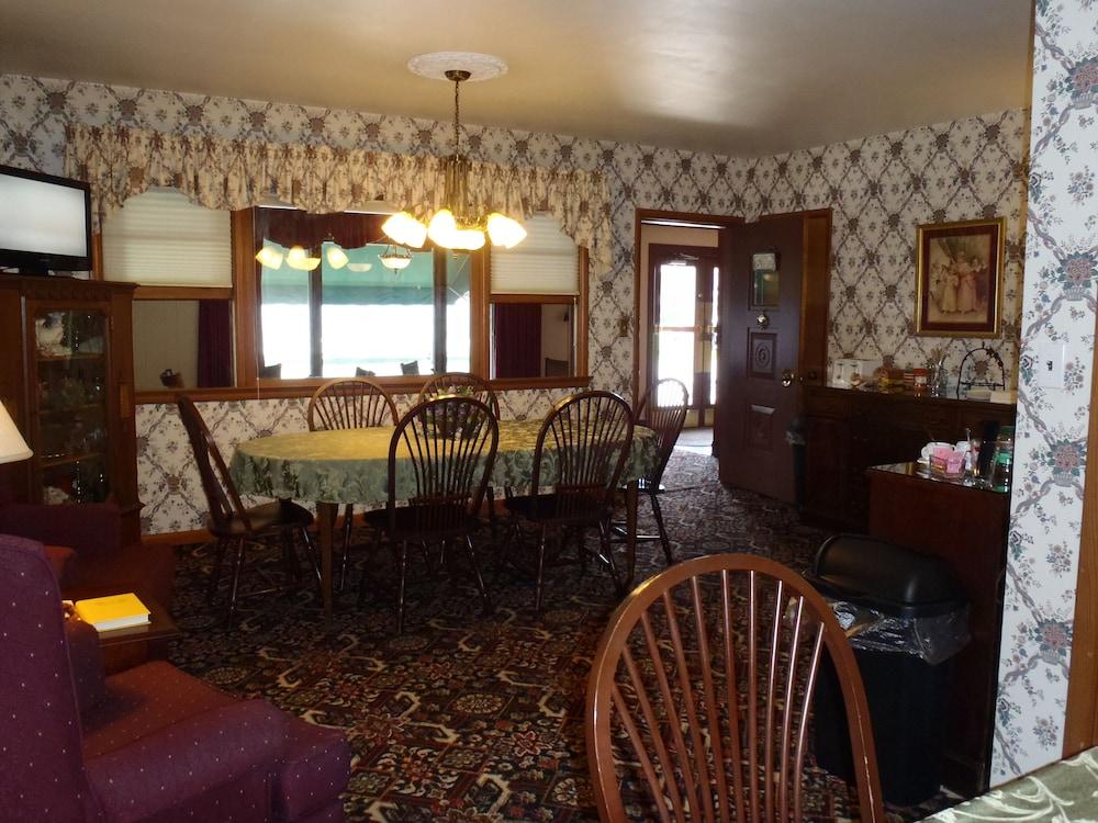 Glass House Inn Erie Near I-90 & I-79 Exterior photo