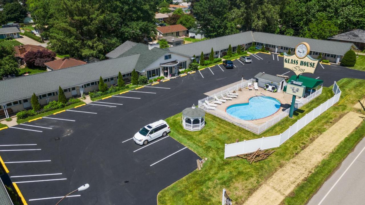 Glass House Inn Erie Near I-90 & I-79 Exterior photo