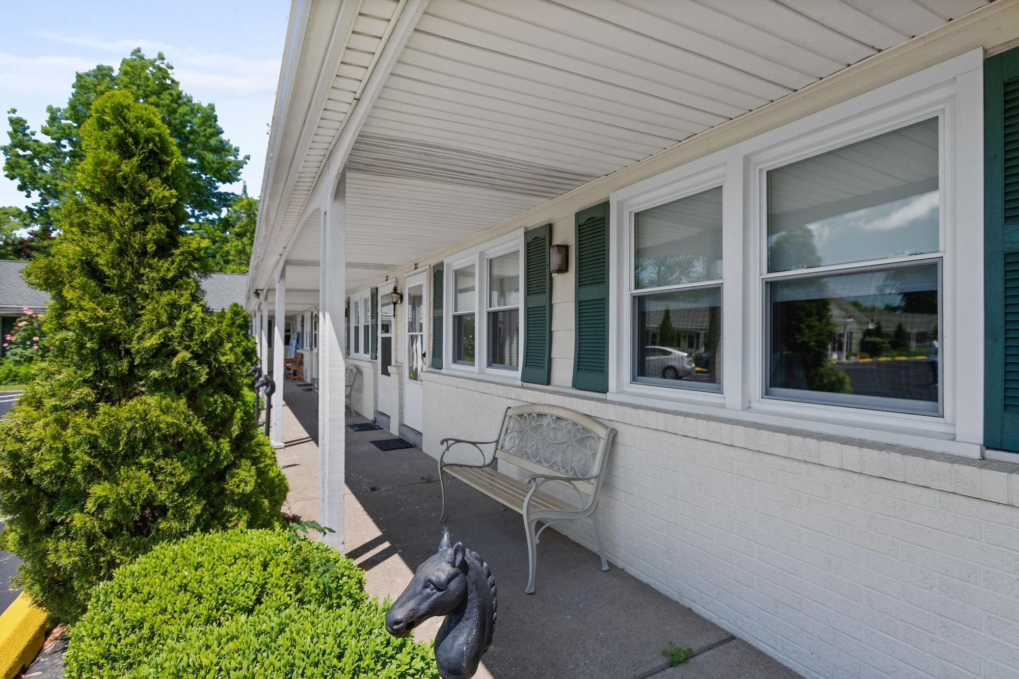 Glass House Inn Erie Near I-90 & I-79 Exterior photo