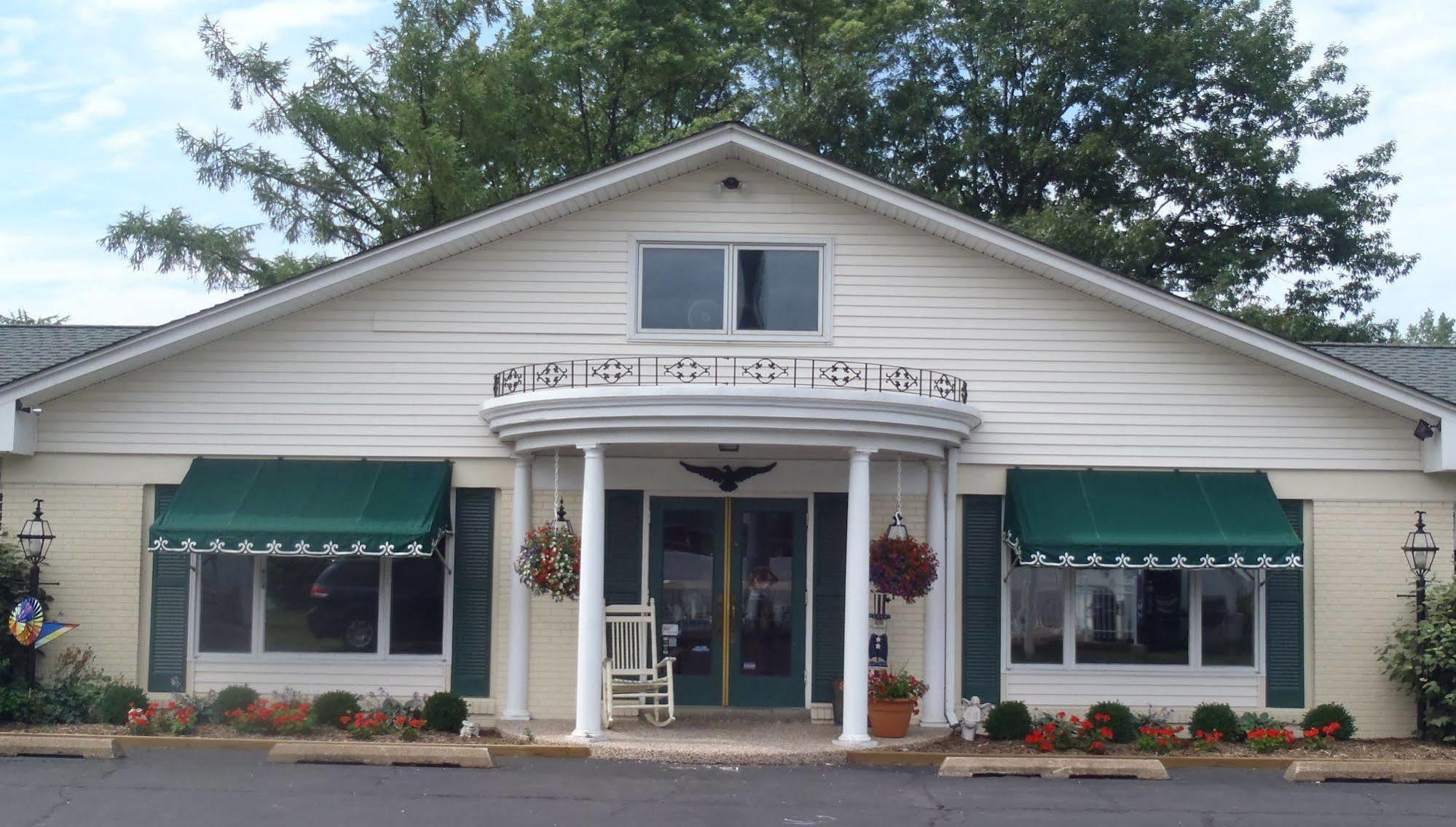 Glass House Inn Erie Near I-90 & I-79 Exterior photo